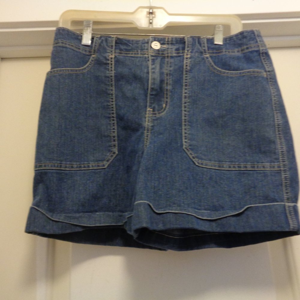 GLORIA VANDERBILT RETRO HIGH WAISTED MOM SHORTS W DEEP POCKETS 8